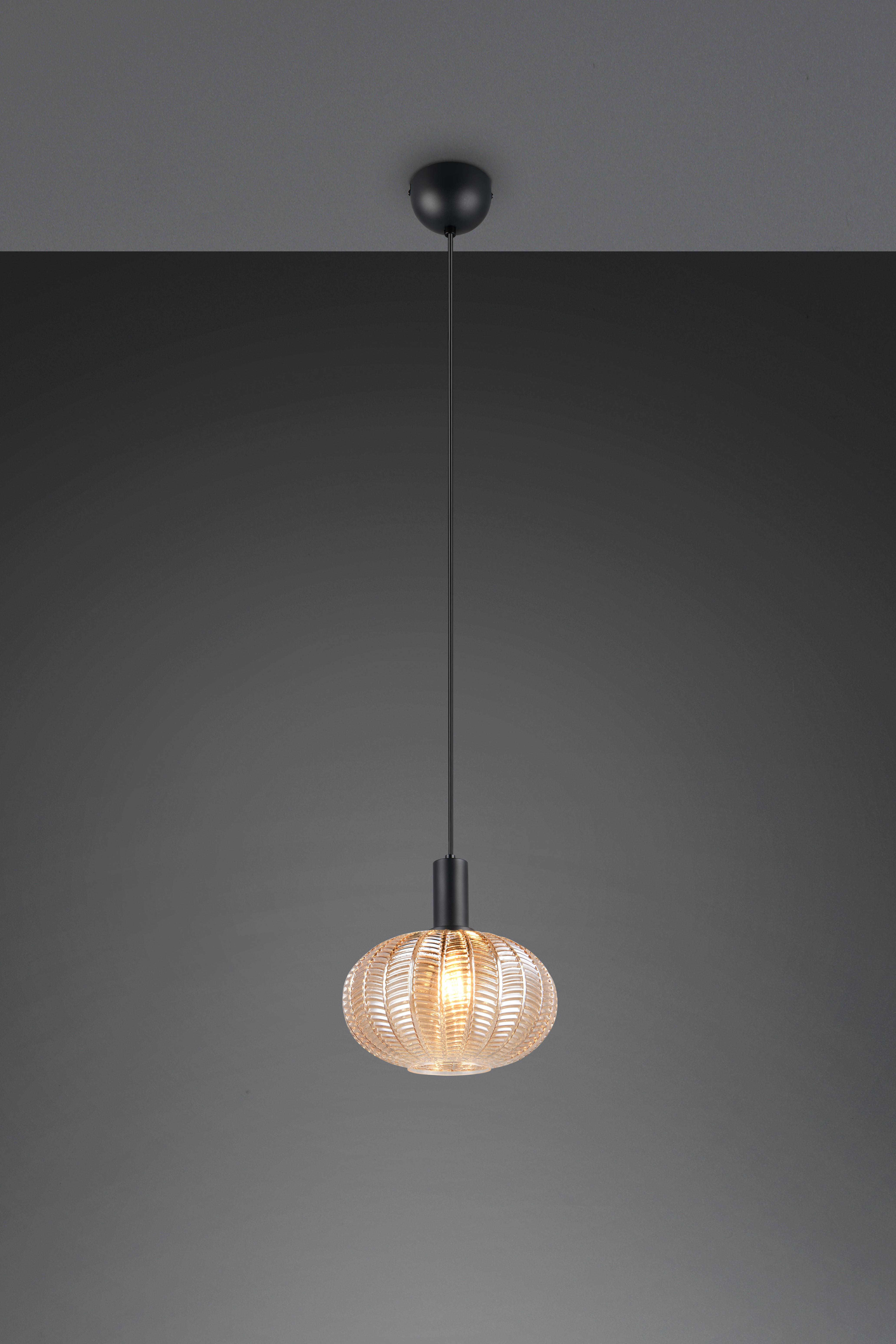 ELVEZIA – R36771013
